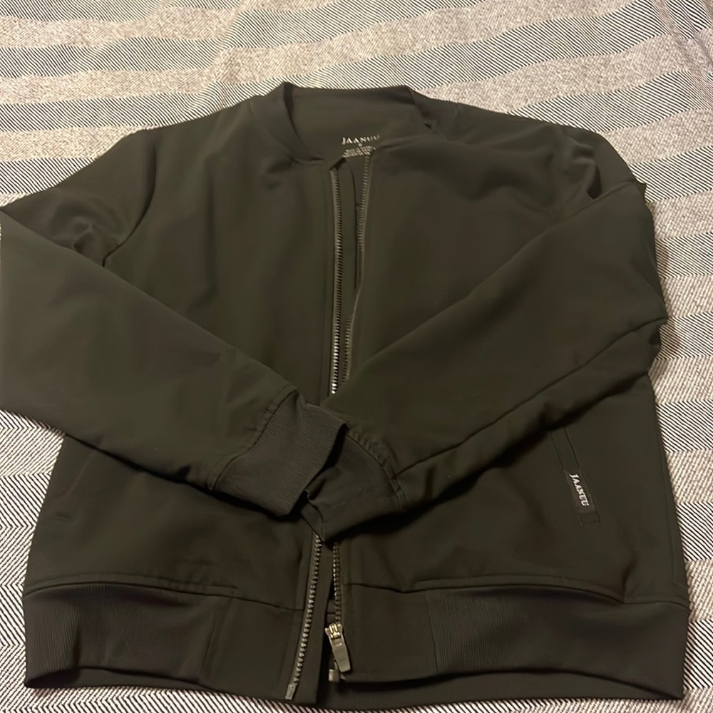 Jaanuu black scrub jacket